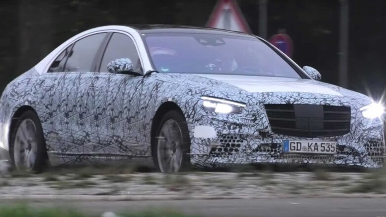 Появилось шпионское видео с новым Mercedes-Benz S-Class