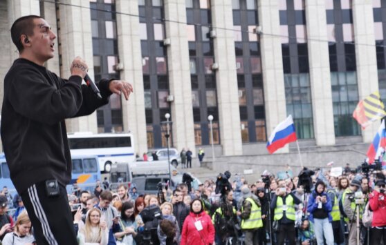 Секс, наркотики и плохие рифмы. Почему ваши дети слушают эти ужасные песни