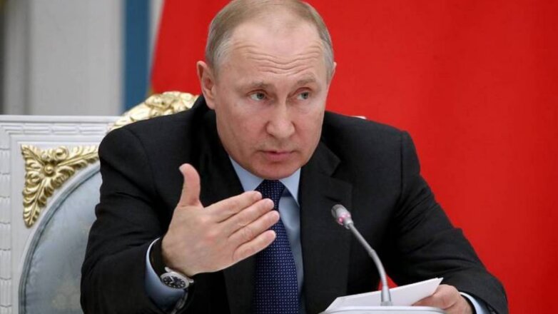 Путин ответил на вопрос о желании молодежи уехать из России