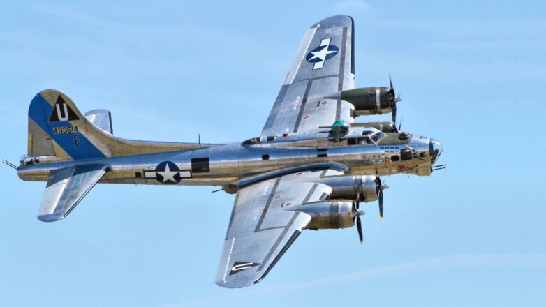 В США разбился бомбардировщик B-17