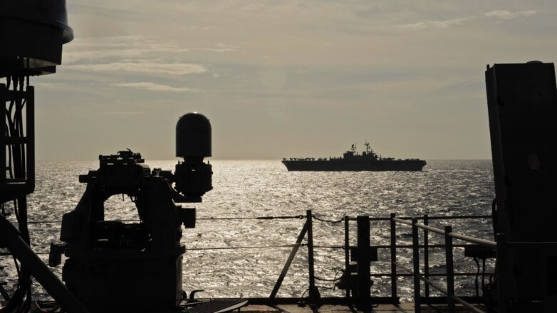 Корабли ВМФ взяли на сопровождение вошедший в Черное море эсминец США