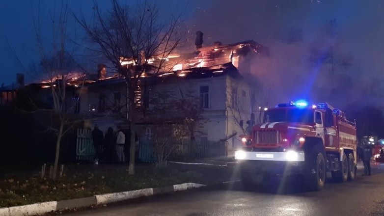 Число жертв пожара под Ярославлем достигло семи