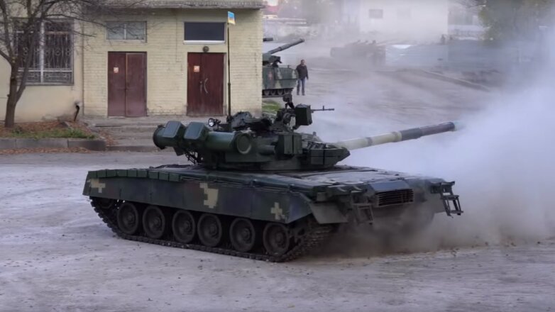 Дрифт украинской версии танка Т-80 показали на видео