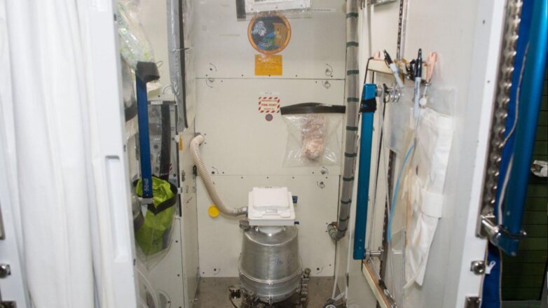 Астронавтам МКС пришлось воспользоваться космическими «памперсами»