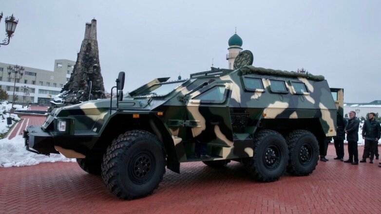 В Чечне презентовали «люксовый» бронеавтомобиль