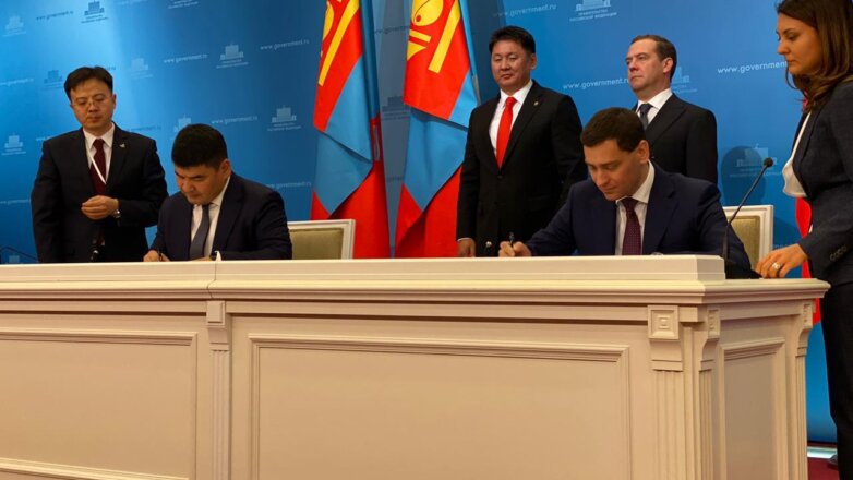 «Эрдэнэс Монгол» и УЗТМ-КАРТЭКС договорились о сотрудничестве