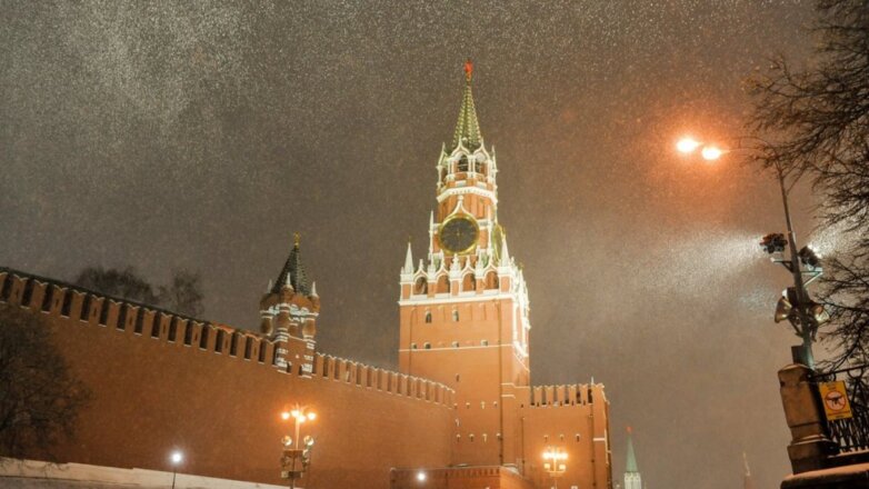 206962 Погода снегопад метель город Москва Кремль один