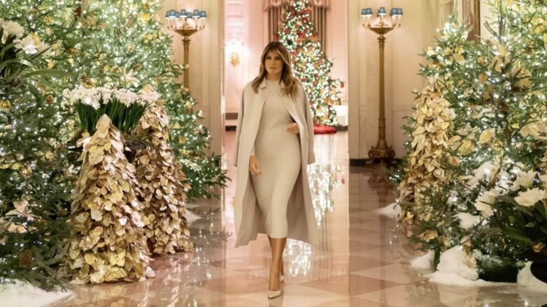 Мелания Трамп показала на видео украшенный к Рождеству Белый дом