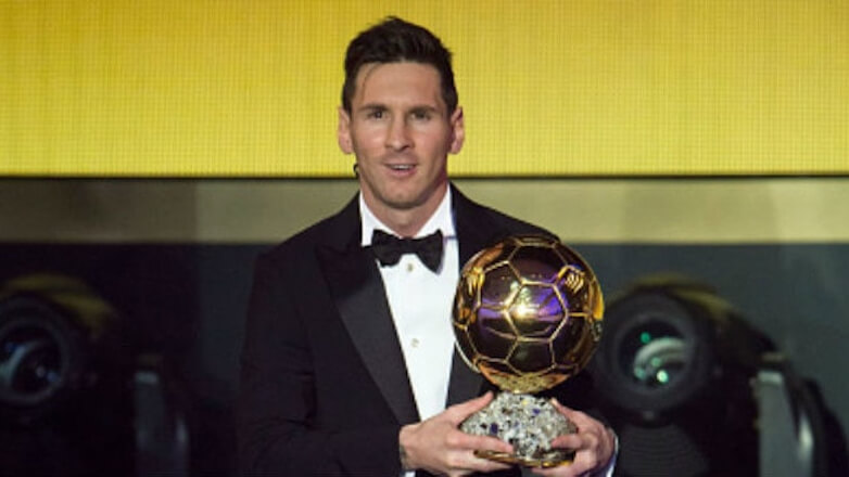 Месси в седьмой раз получил "Золотой мяч", став лучшим футболистом года