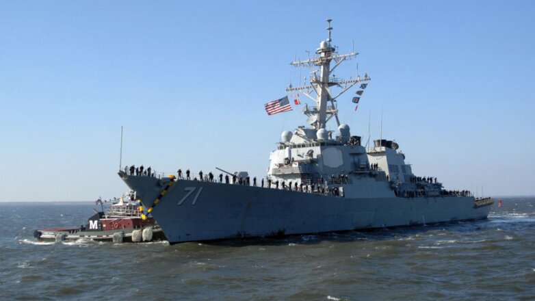 В порт Одессы вошел американский эсминец USS Ross