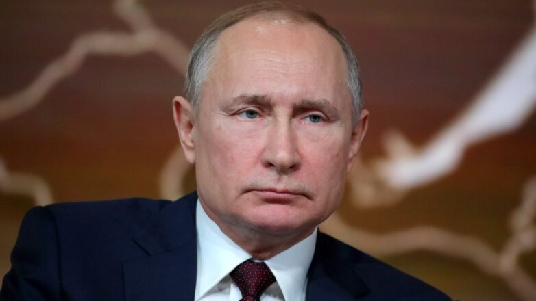 Путин предупредил об идущих из-за границы фейках по коронавирусу