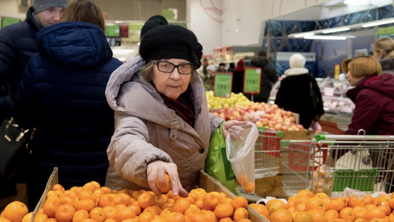 В Сети появился видеоролик о ценах на продукты в Киеве и Донецке