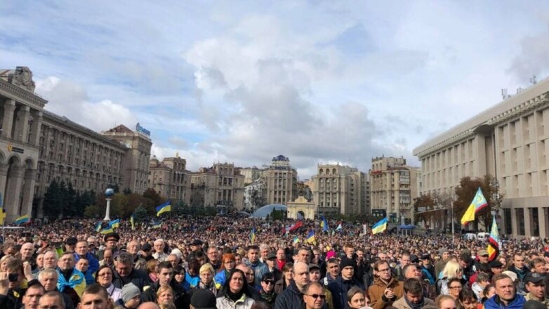 В Киеве началась акция оппозиции перед саммитом «нормандской четверки»