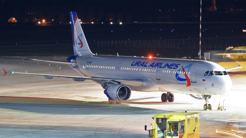Самолет «Уральских авиалиний» экстренно приземлился в Екатеринбурге
