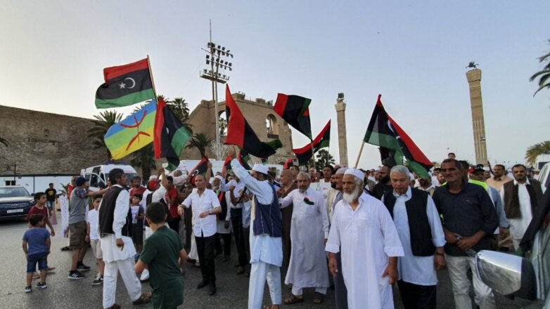 Демонстрация против Халифы Хафтара в Триполи Ливия