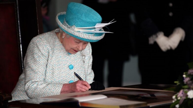 Королева Великобритании подписала билль о Brexit
