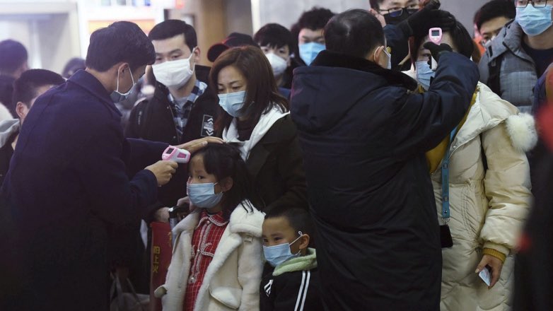 В Китае продлят новогодние праздники из-за коронавируса