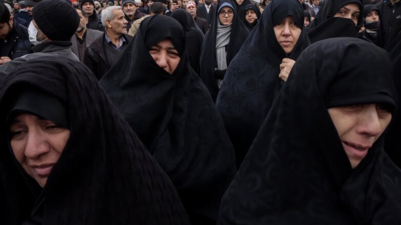 Акция протеста в Тегеране после смерти генерала Касема Сулеймани в результате ударов США по Багдаду