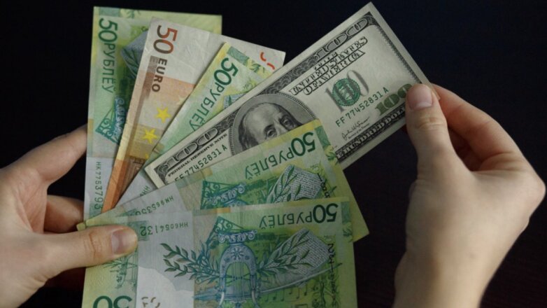 Белоруссия намерена отказаться от доллара в расчетах за газ с Россией