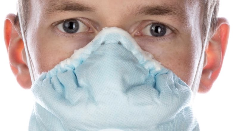 Эксперт рассказал о пользе маски для защиты от вируса