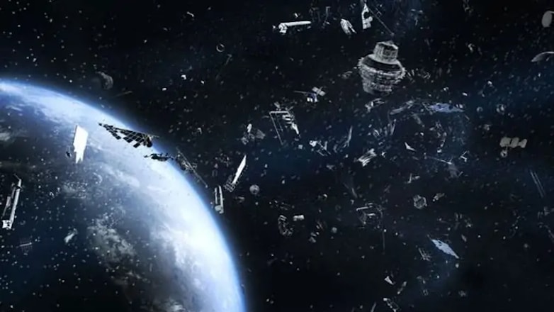 Ученые придумали, как найти опасный мусор в космосе