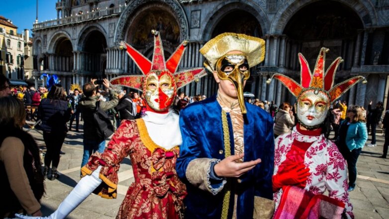 Карнавал в Венеции пострадал из-за коронавируса