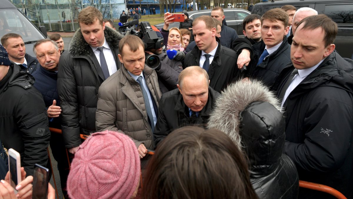 Политика последнего дня. Встреча Путина с гражданами.