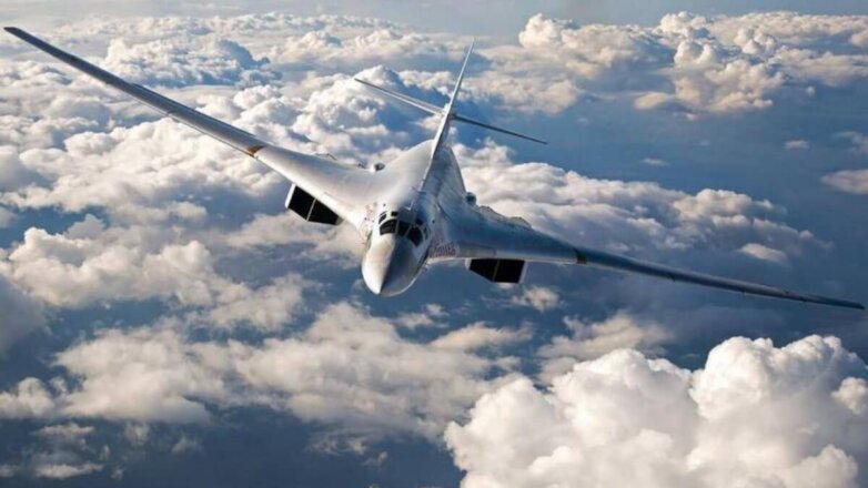 Британские истребители вплотную подошли к российским ракетоносцам Ту-160