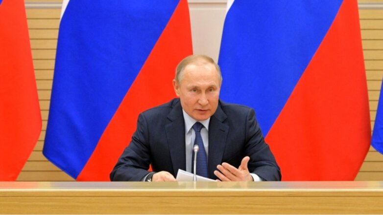Путин оценил идею сделать день голосования по Конституции выходным