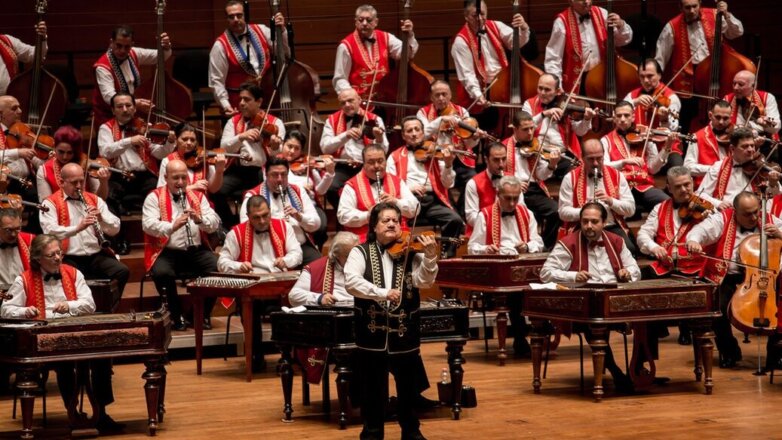цыганский оркестр