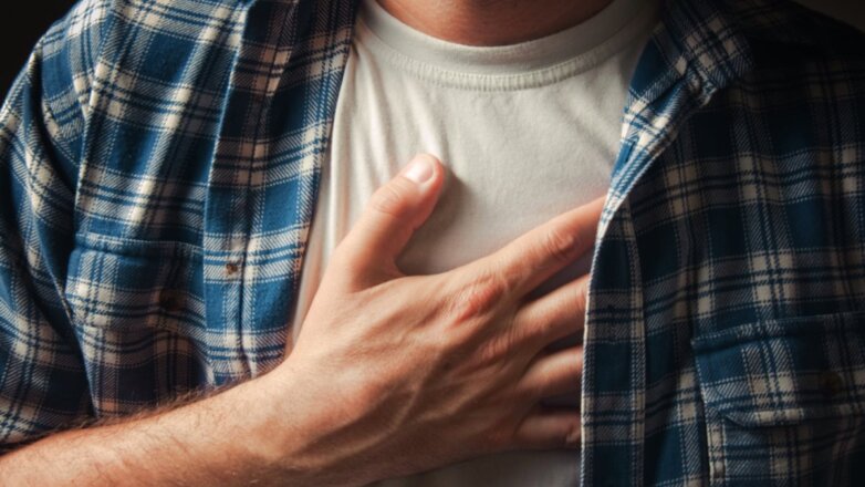 Названы причины не связанных с сердцем болей в груди