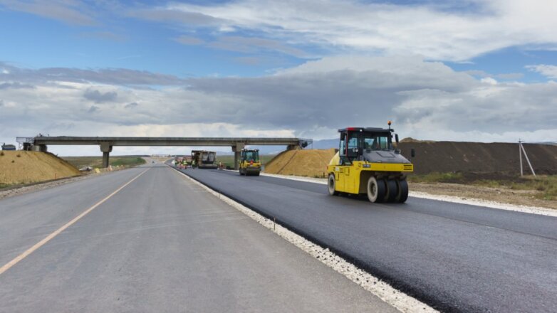 На строительство и реконструкцию дорог в РФ потратят более 14 трлн руб. за 5 лет
