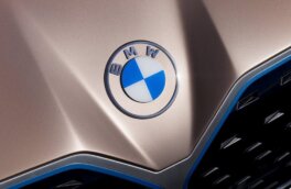 BMW представила новый логотип