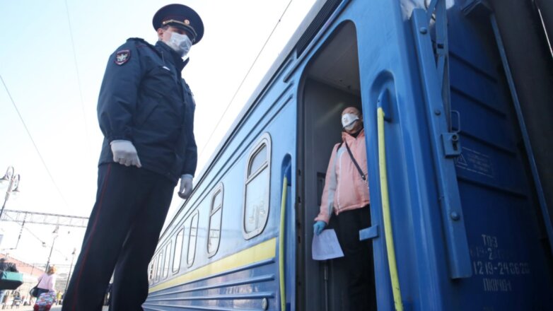 Специальный поезд с россиянами из Киева прибыл в Москву