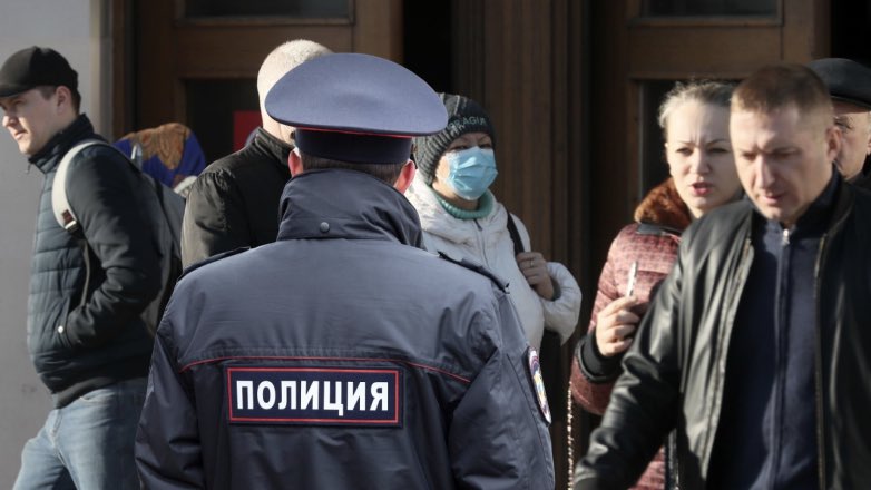 Правительство России введет штрафы для нарушителей карантина