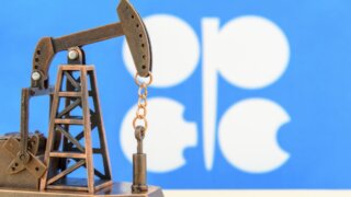 СМИ сообщили о нежелании России дополнительно сокращать нефтедобычу