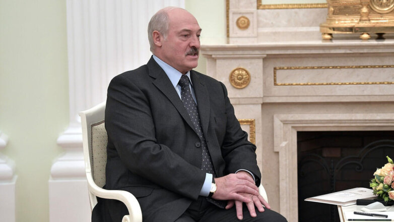 Лукашенко назвал нетипичные способы борьбы с коронавирусом