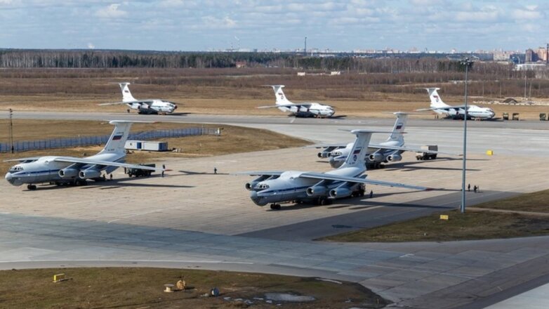 Все 11 российских самолетов с гуманитарной помощью прилетели в Сербию