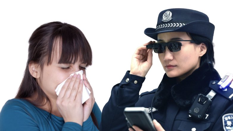 Жителям Пекина запретили чихать с неприкрытым ртом