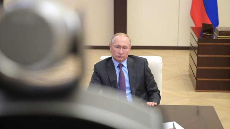 Путин заявил о невозможности бросить других больных из-за COVID-19