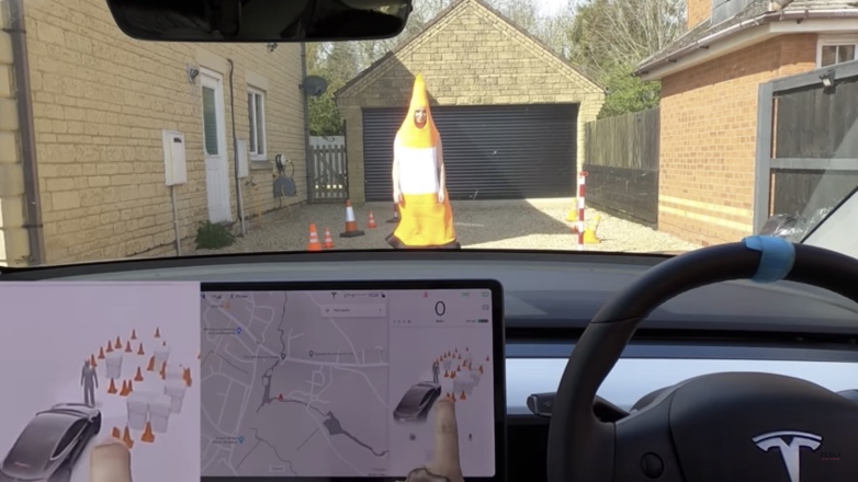 Блогер попытался обмануть «ассистента вождения» Tesla