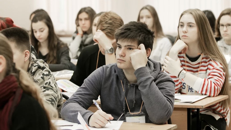 В Госдуме предложили запретить платное образование в государственных вузах