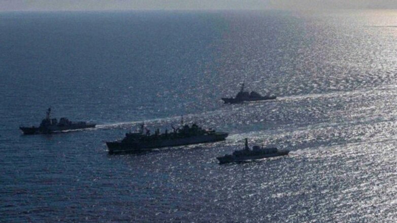 В НАТО рассказали об активной слежке РФ за кораблями альянса в Баренцевом море
