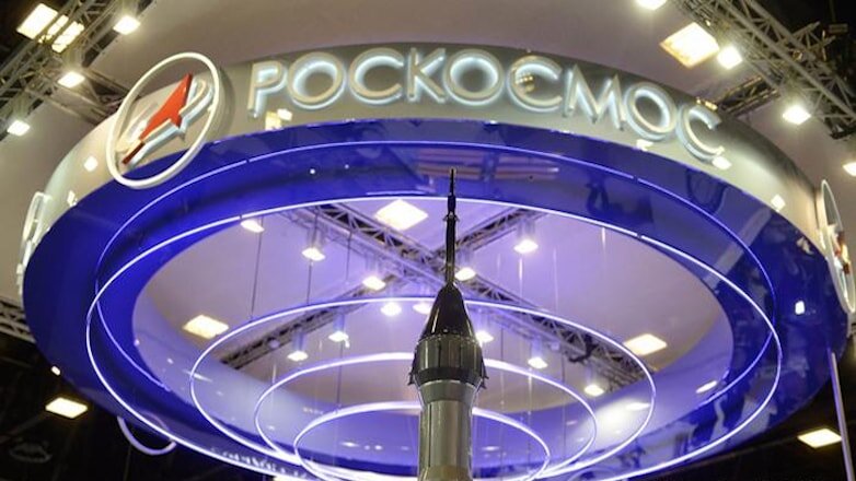 Роскосмос логотип стенд