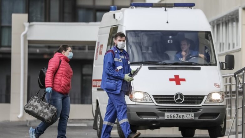 Россия коронавирус Скорая помощь врач пациентка