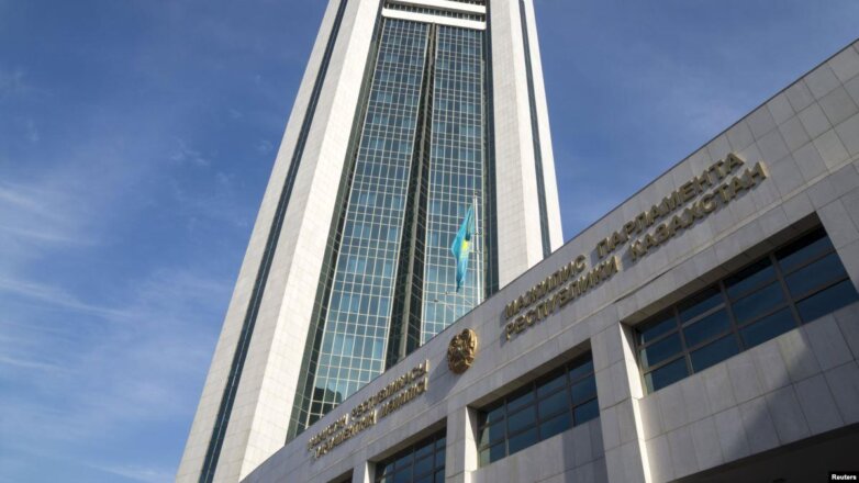 Парламент Казахстана признал утратившим силу закон о первом президенте Назарбаеве