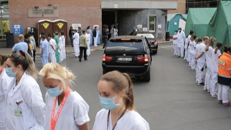 В Бельгии медики организовали для премьер-министра «коридор презрения»
