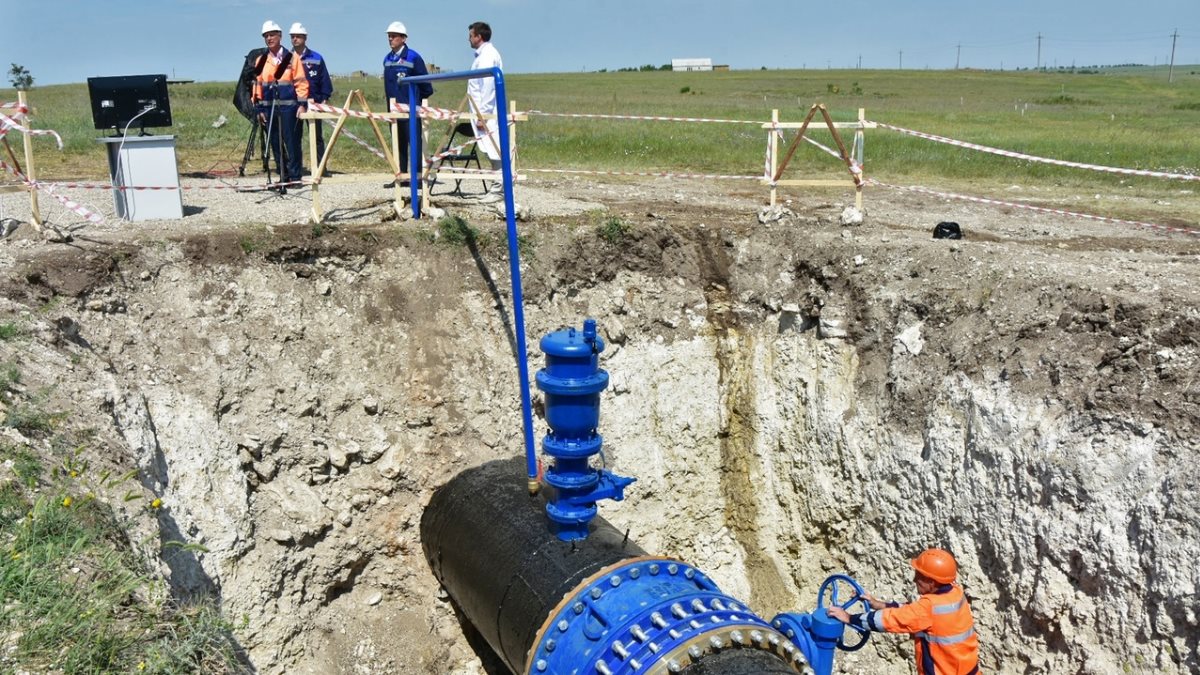 Аксёнов запустил новый водопровод в Симферополе