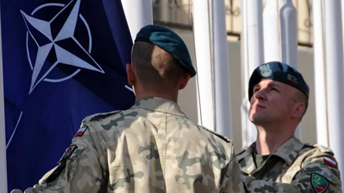 Польша военные солдаты флаг НАТО