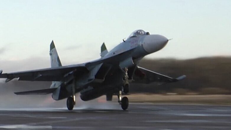 Су-27 перехватили над Черным морем американские самолеты